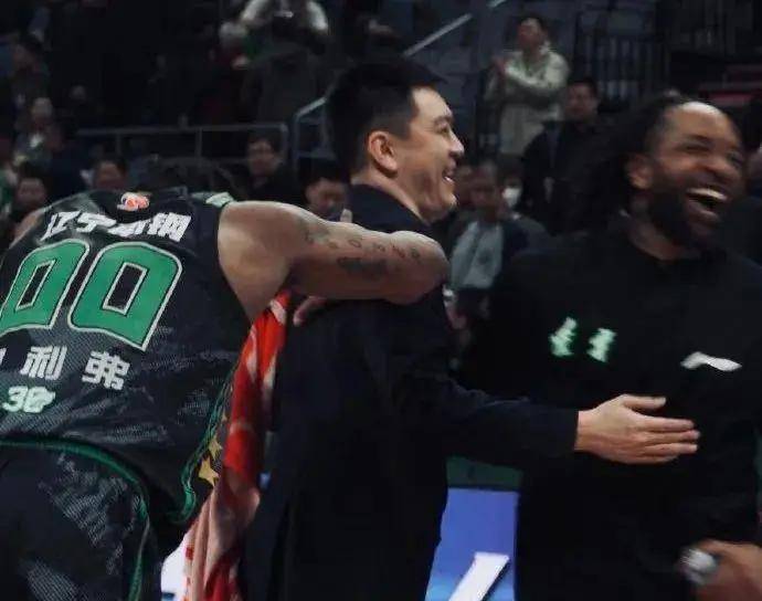 开云体育官方网站-波尔多遭遇不利局面，球队需寻求突破