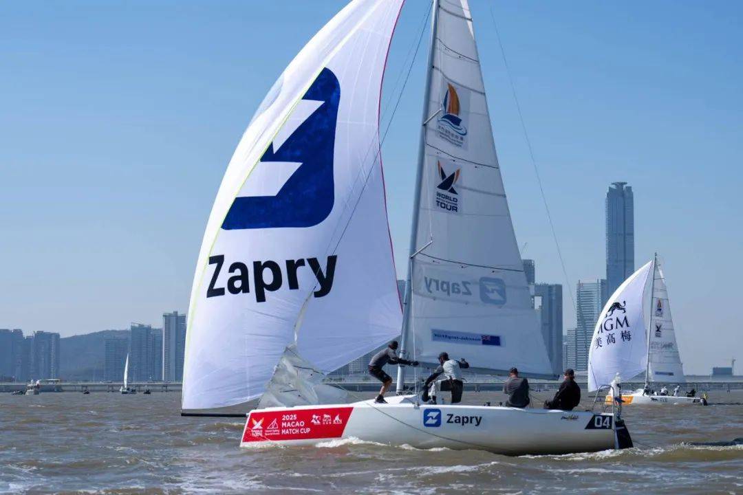 开云体育app-新西兰帆船队稳定发挥，蝉联大赛冠军