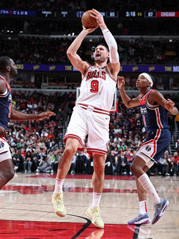 开云体育平台APP-关于公牛大胜尼克斯，东部前七如履平地的信息