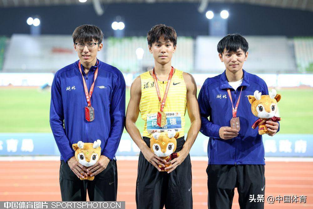 田径铁饼男子决赛选手实力过人
