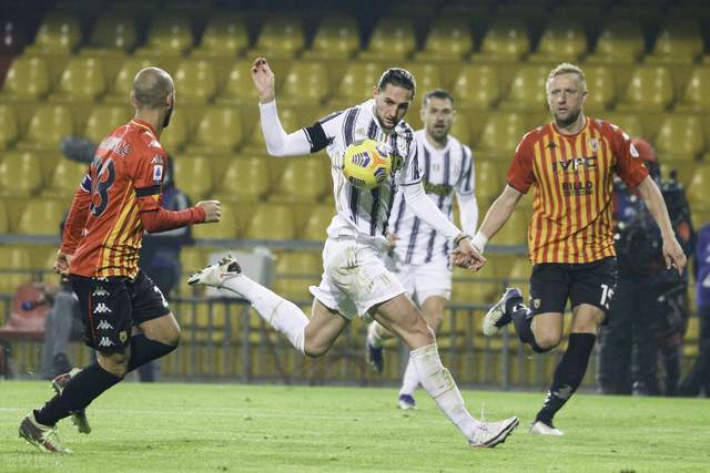 开云体育APP下载-关于贝内文托逼平对手，主帅调整阵容的信息