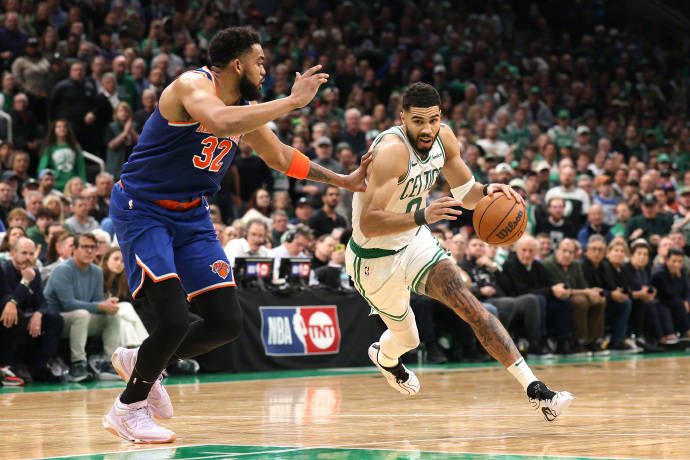 猛龙主场战胜凯尔特人,实现反弹壮举 猛龙主场战胜凯尔特人,实现反弹壮举