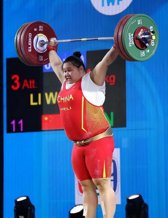 捷克举重女将力克对手,夺得桂冠 捷克举重女将力克对手,夺得桂冠