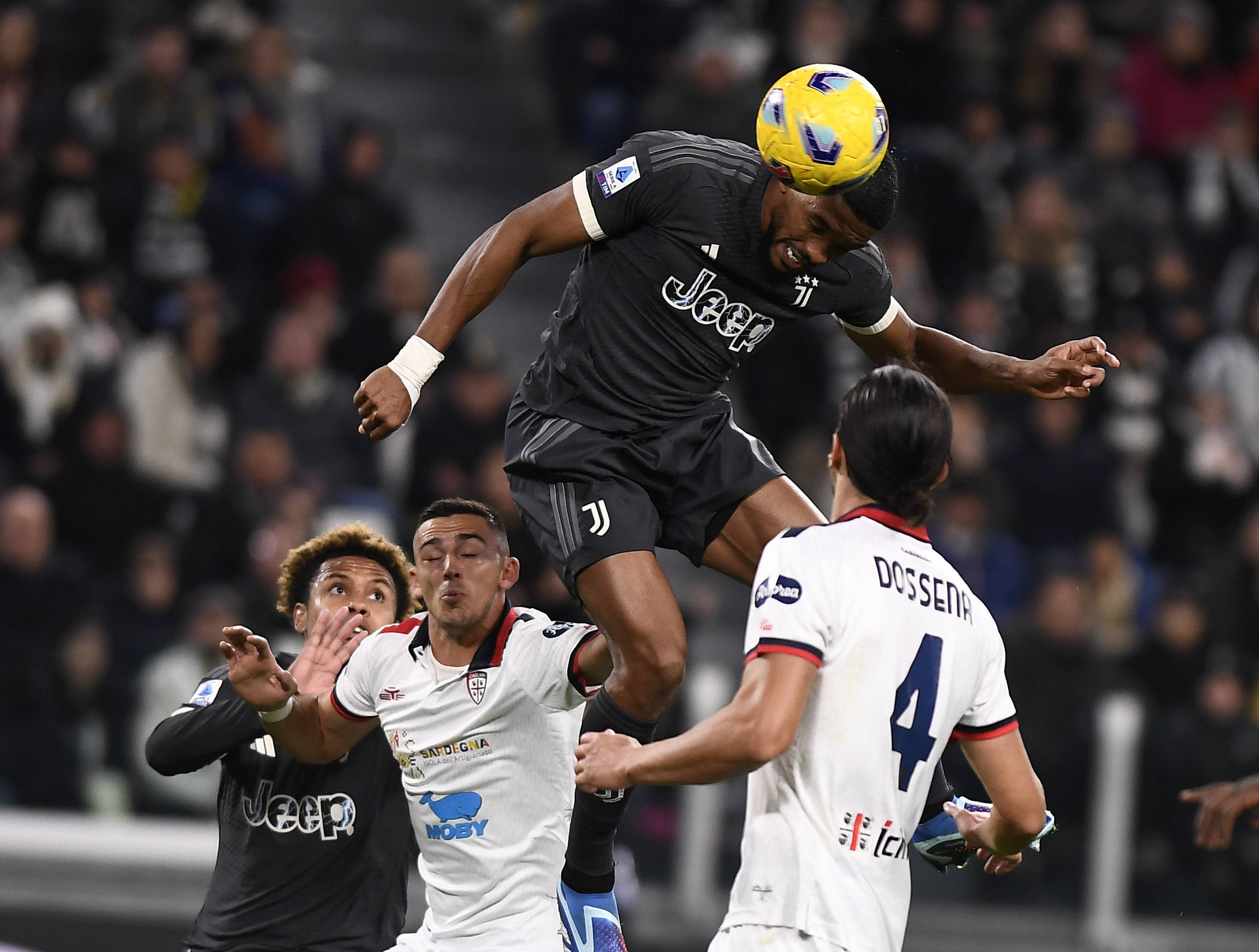 关于尤文图斯队员们在比赛中展现出超强的进攻火力的信息