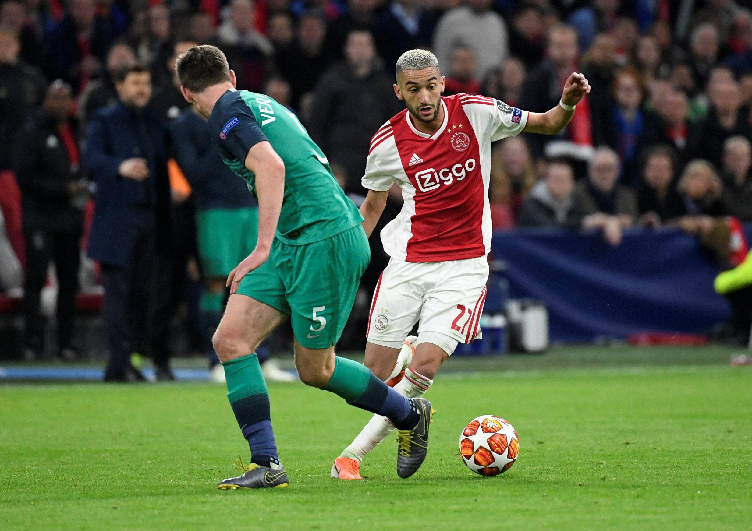 阿贾克斯力克斯晋级，塞尔电台的表现引人注目