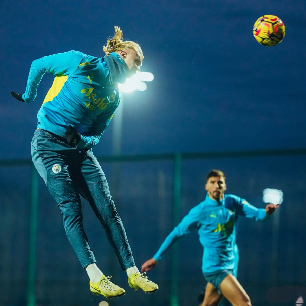 莱斯特城逆转战胜，继续稳居前三