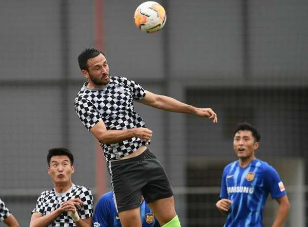 开云APP-包含青岛黄海临场调整教练战术布置的词条