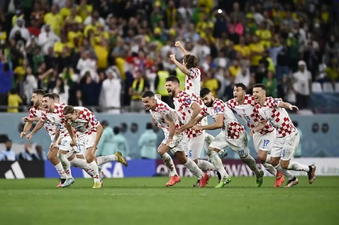 关于克罗地亚队成功晋级下一轮，实力展露无遗的信息
