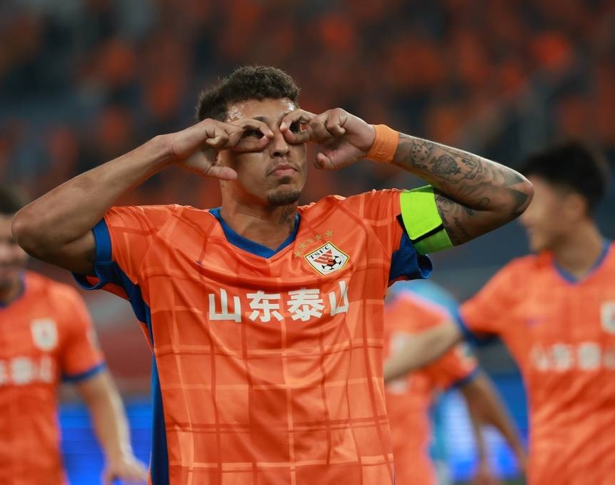 开云体育下载-凯泽斯劳滕客场力挫对手，积分榜上升