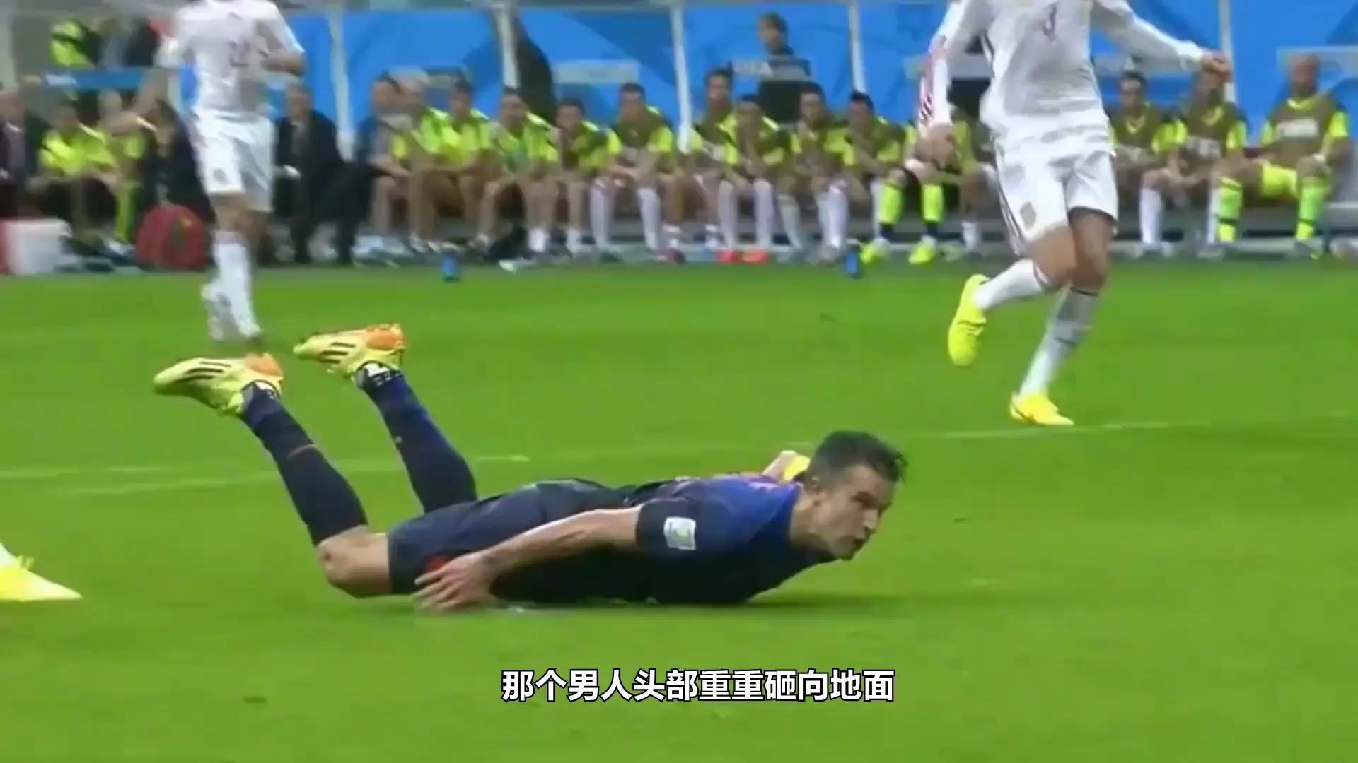 开云下载-荷兰前锋范佩西加盟兰茨胡特，开启意外转会旅程