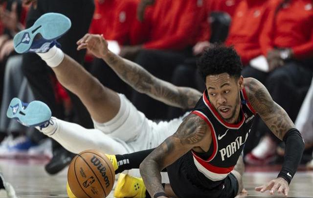 开云下载-开拓者队主场胜快船，再战告捷