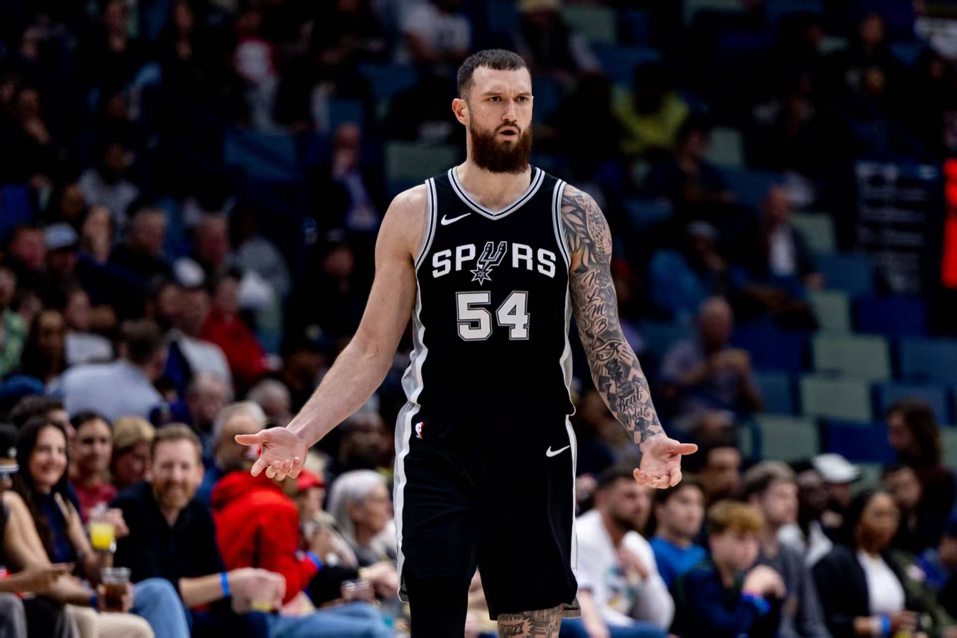 开云平台-马刺陷入僵持局势困扰赛季长途跋涉