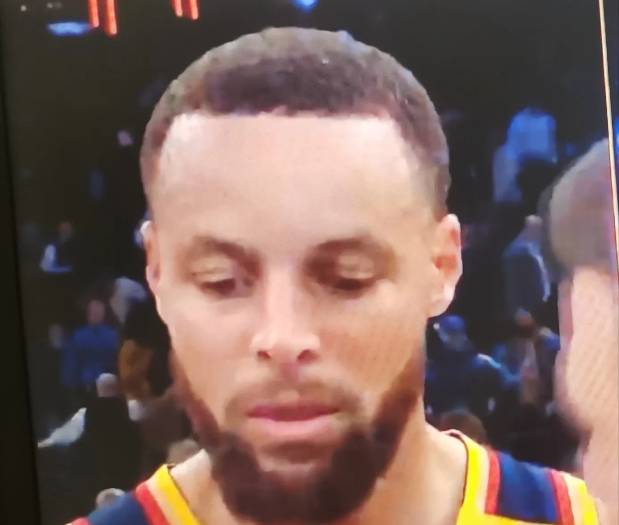 关于勇士再遭惨败，遭遇连败压力的信息