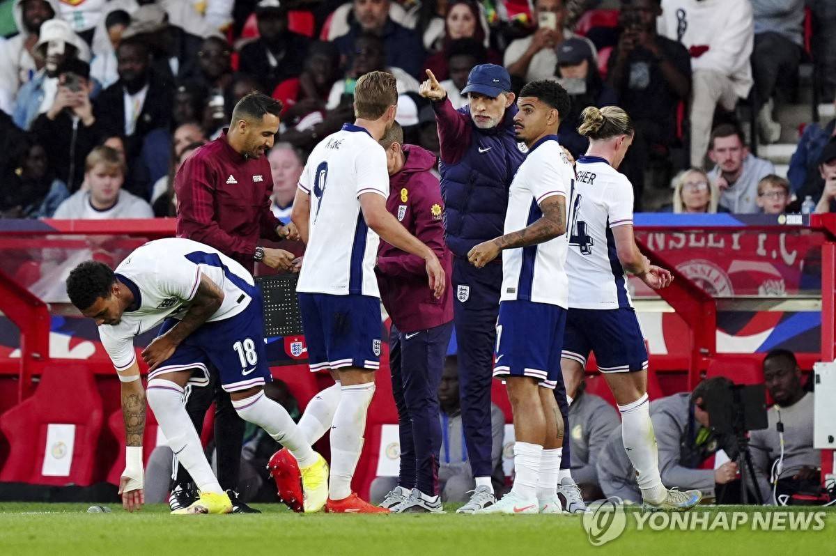 关于英格兰队击败对手，取得胜利的信息