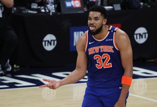 尼克斯队遭遇连败，季后赛前景不容乐观