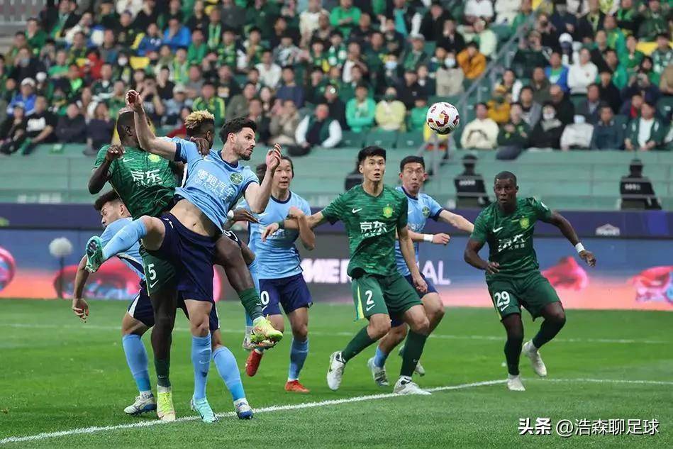 热门球队迎战实力强劲对手，胜负难断