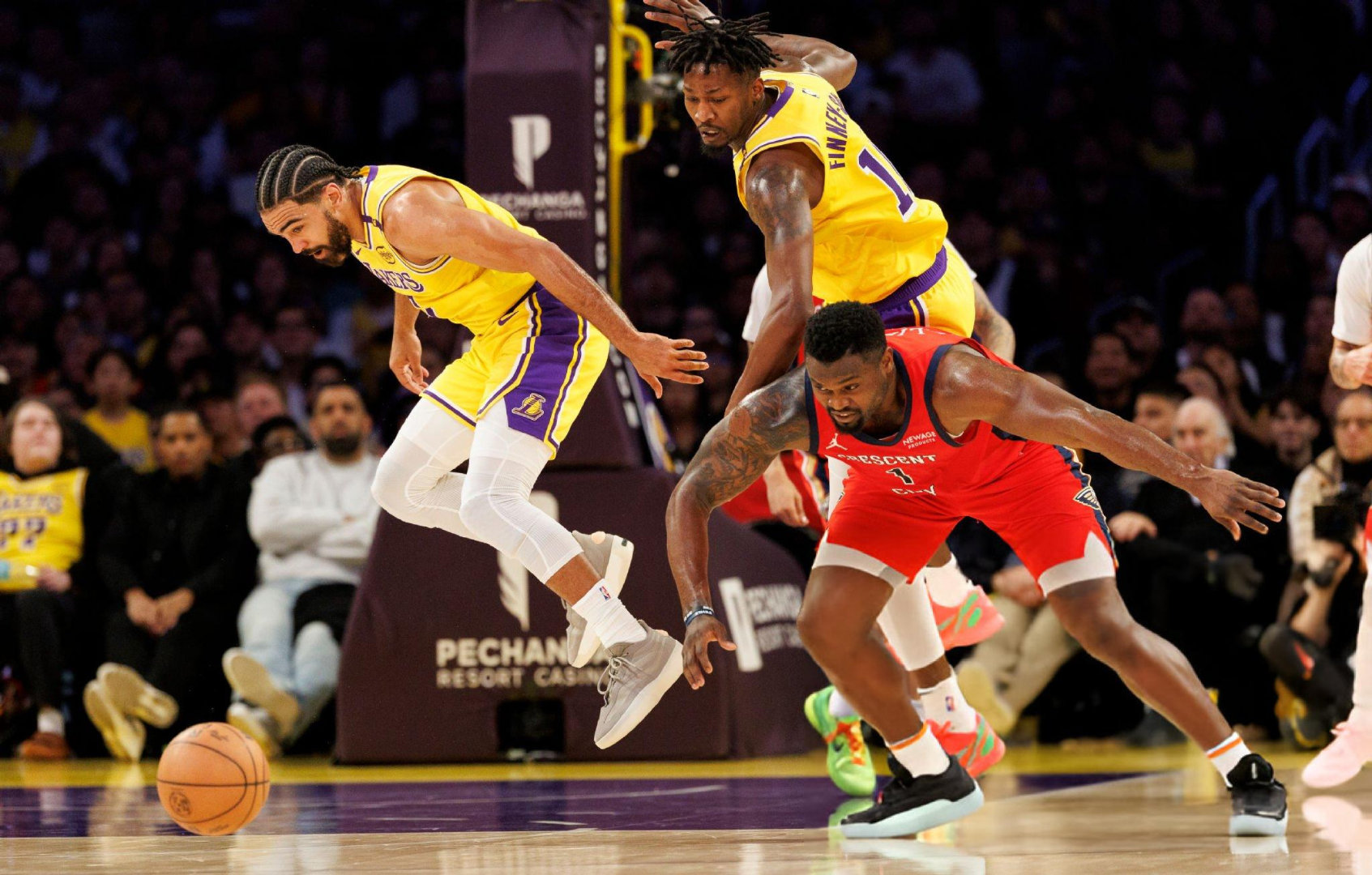 开云体育官方网站-篮网客场大胜湖人，锁定东部第七