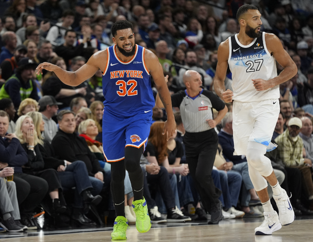 开云官网-尼克斯队双核心旧地复出，球队前景一片光明