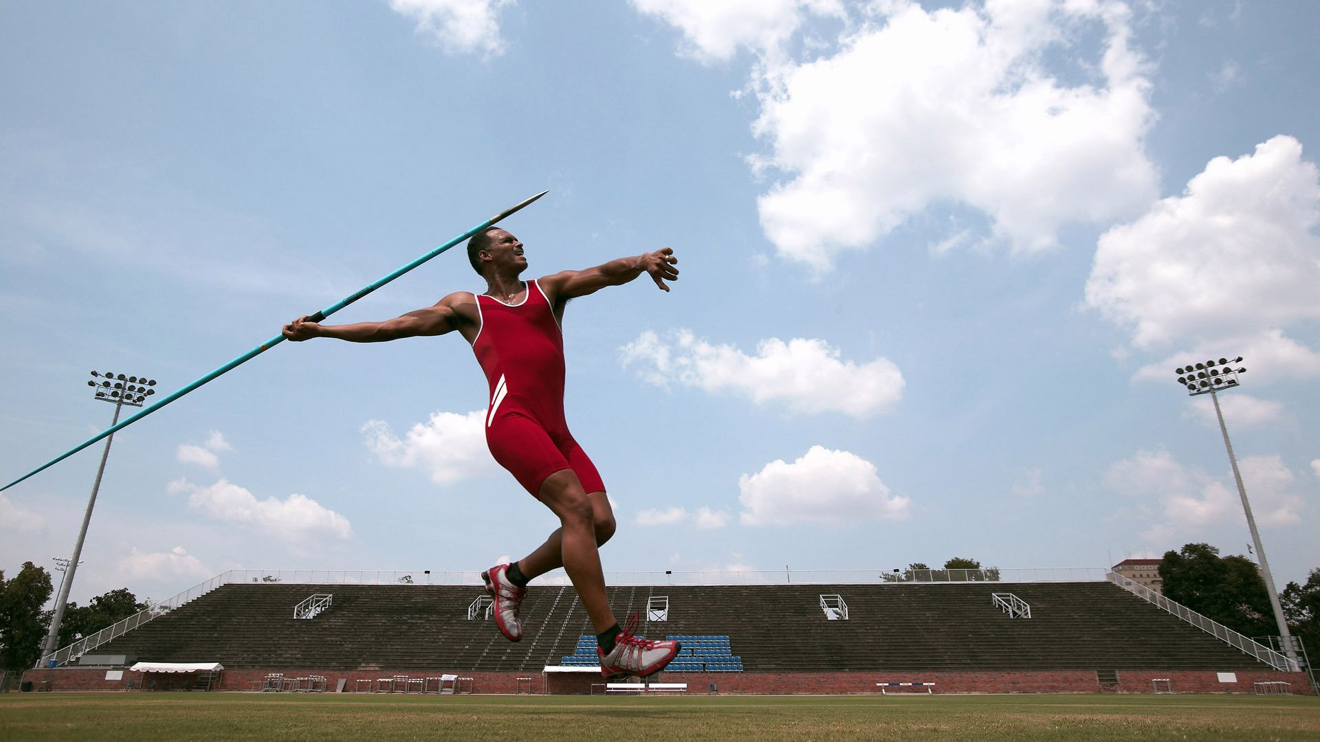 东决关键战之夜，篮球圣殿中的唯一王者印记